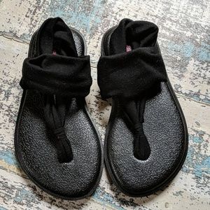 Little Girls Sanuk yoga sandals